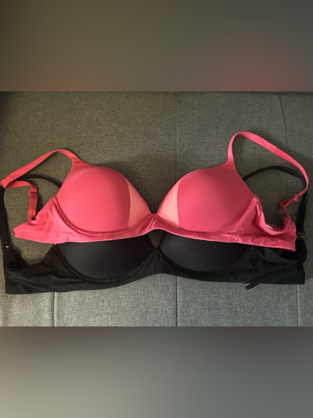 Victoria’s Secret Body by Victoria No Wire Bra 38D. Lot of 2. Lightly lined.